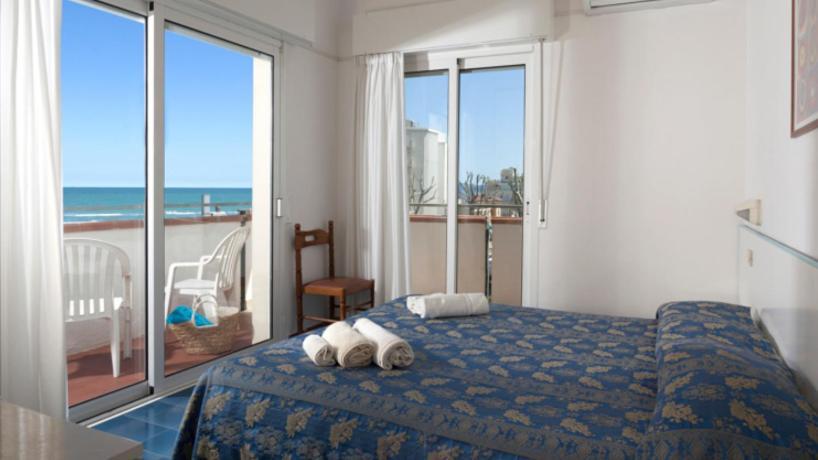 Hotel Panoramic Riccione Buitenkant foto